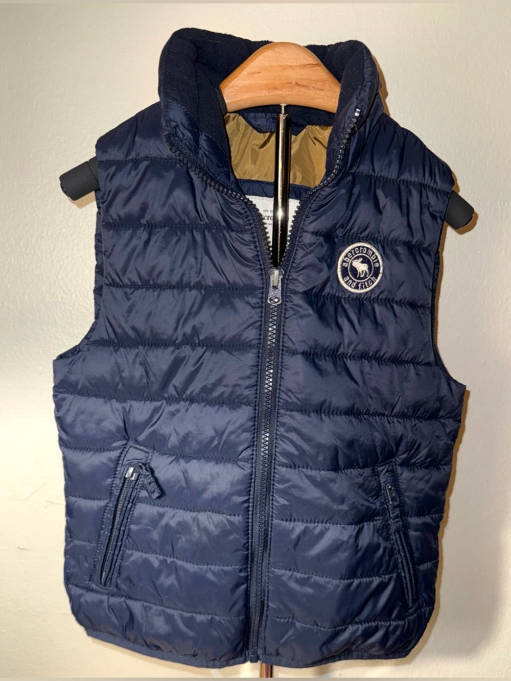 Abercrombie kids blue puffer vest, size XXS